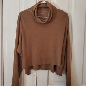 American Eagle waffle knit brown camel cropped wide turtle neck sweater. Size L.